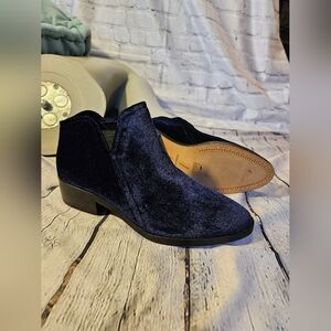 Elegant Dolce Vita Blue Velvet Women's Shoes